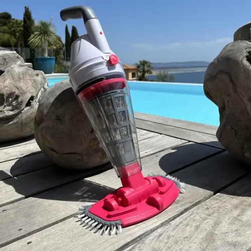 Odkurzacz do basenu akumulatorowy BC50 BWT Odkurzacz do basenu akumulatorowy BC50 BWT